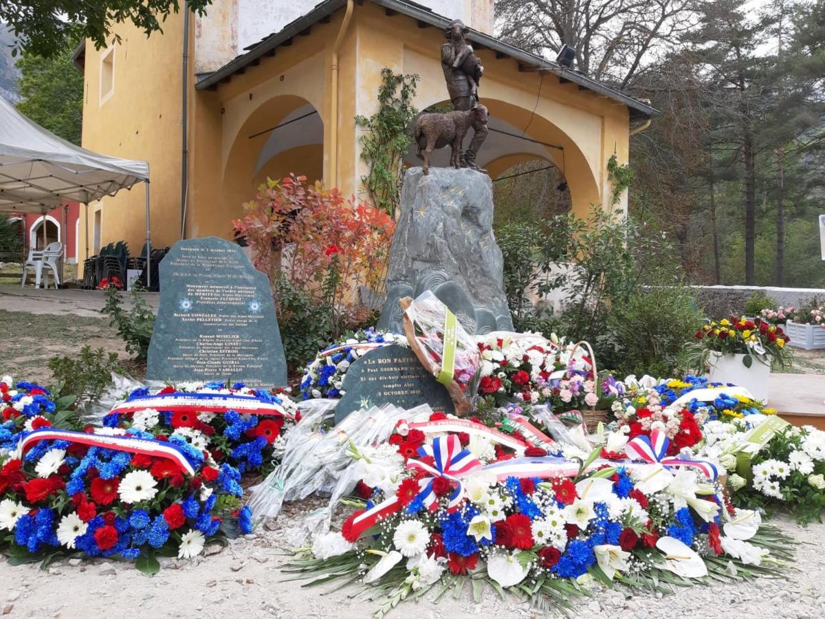 La Vieille Maison Biselli Tende Eksteriør billede